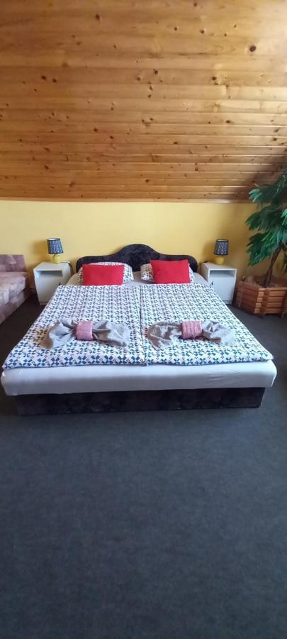 Patrik Apartman Lägenhet Siófok Exteriör bild